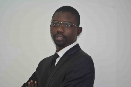 Kader KANEYE est un jeune Expert-comptable de 30 ans. Il compte résoudre les crises alimentaires grâce au Moringa, "l'or vert du Niger". Il est aussi parmi les 500 jeunes du programme Youth African Leaders Initiative (YALI). 